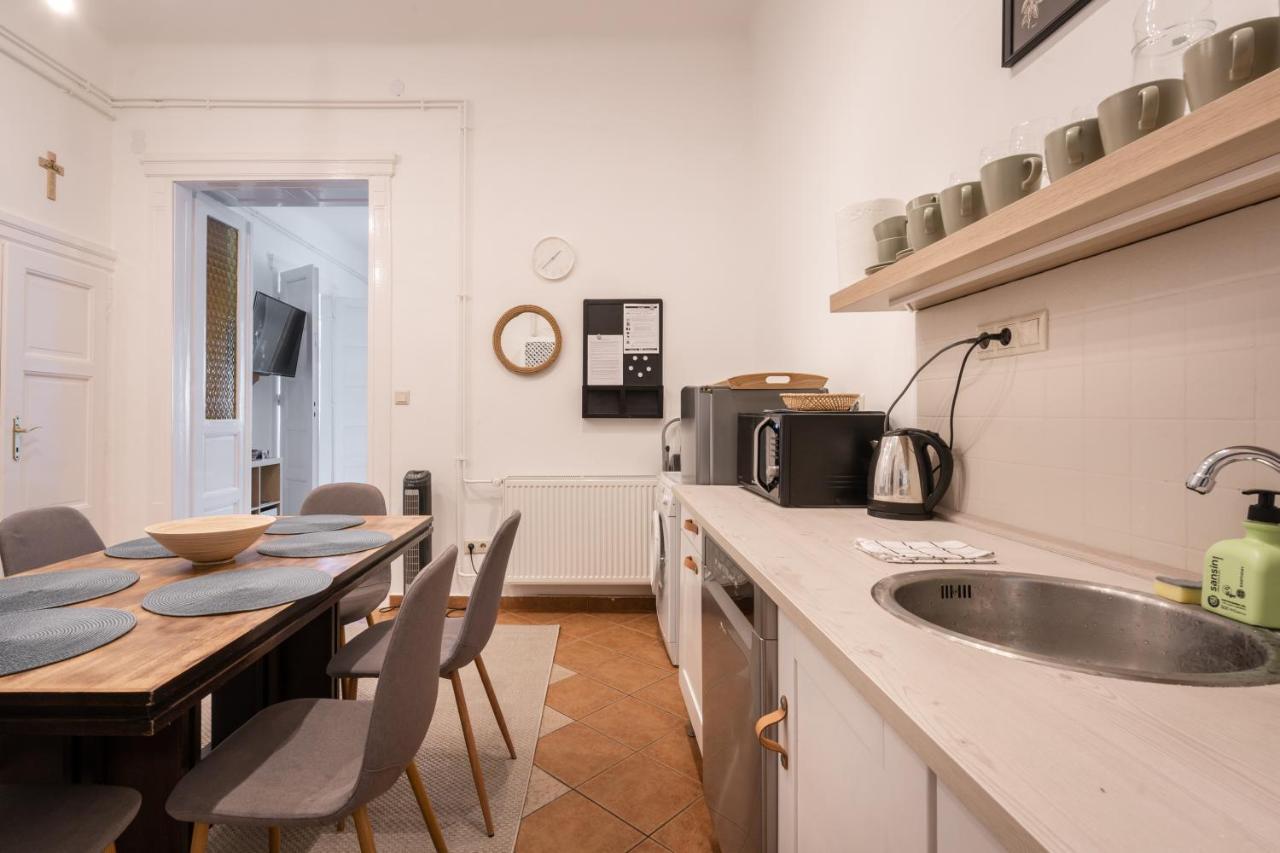 Gellert Mountain Apartment Budapest Luaran gambar